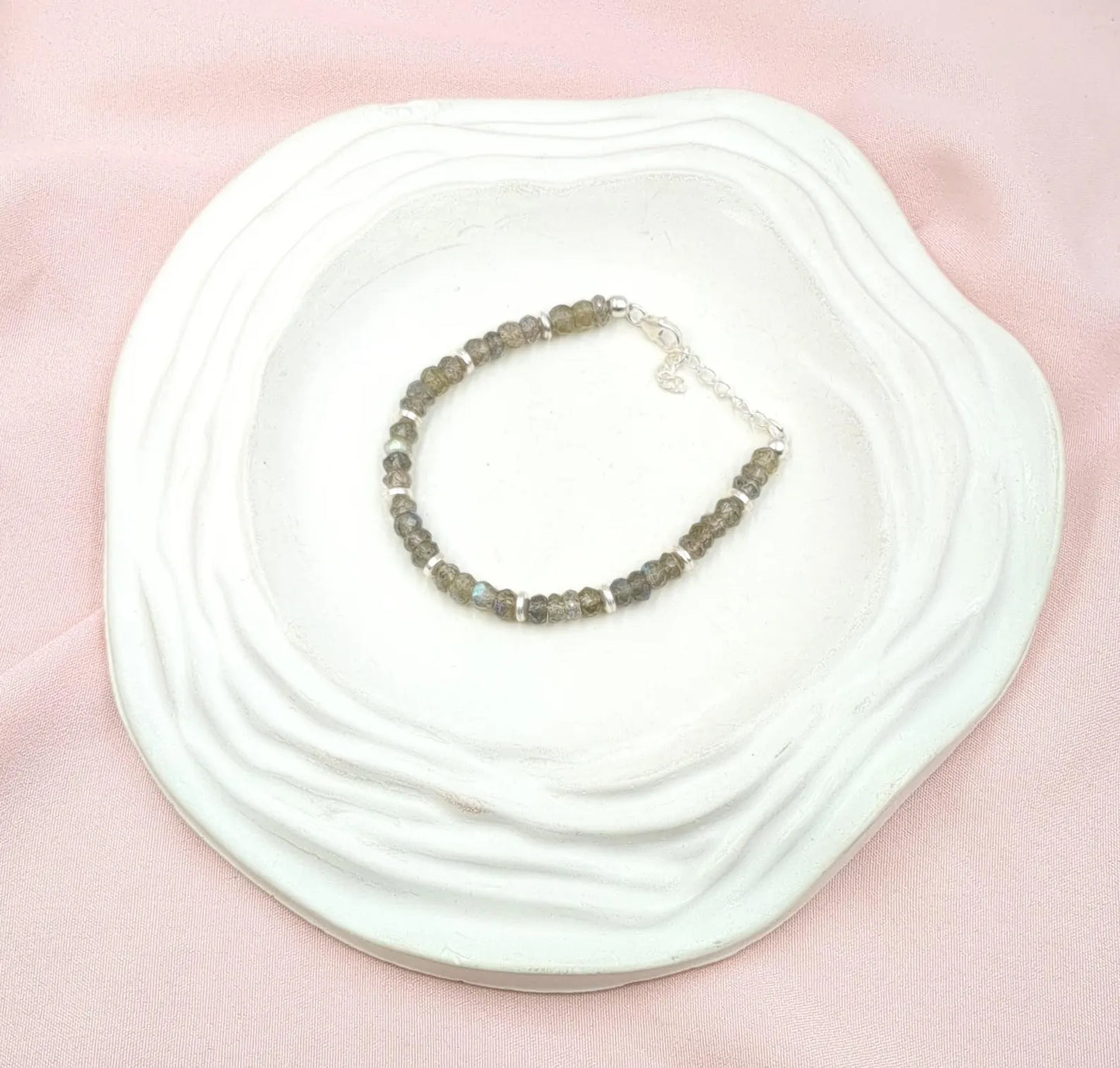 Blue Flashy Labradorite Bracelet