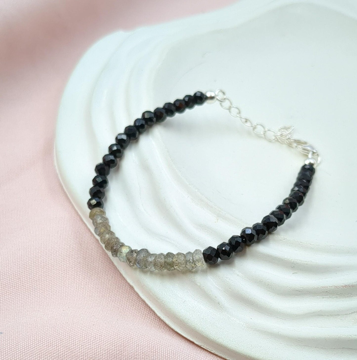 Black Spinel & Blue Flashy Labradorite Beaded Bracelet