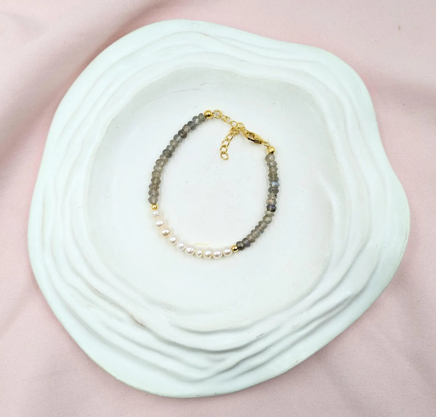 Blue Flash Labradorite & Natural Pearl Bracelet