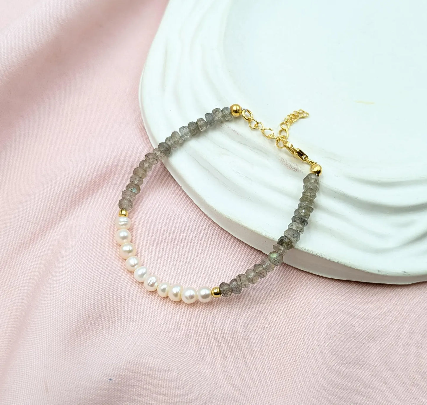 Blue Flash Labradorite & Natural Pearl Bracelet