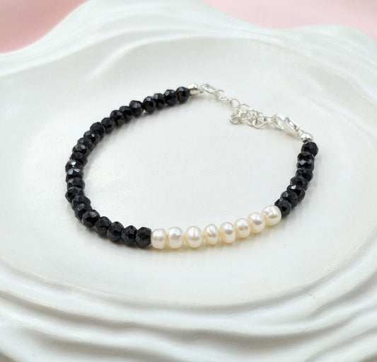 Black Spinel & Freshwater Pearl Bracelet
