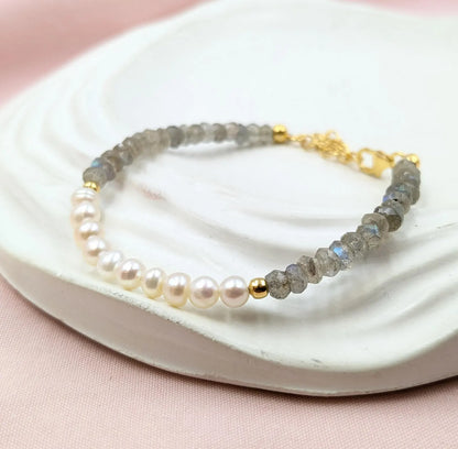 Blue Flash Labradorite & Natural Pearl Bracelet