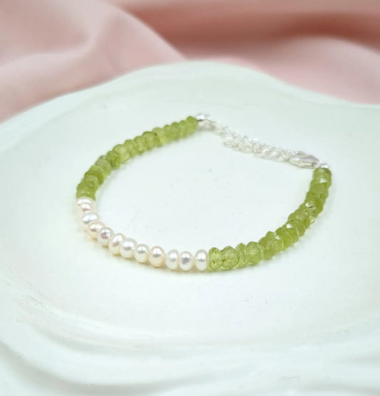 Peridot & Freshwater PEARL Bracelet